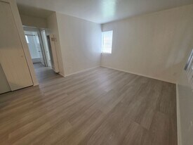 2253 Central Ave in Alameda, CA - Building Photo