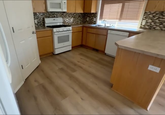 540 S Glenmoor Dr in Moses Lake, WA - Building Photo - Building Photo