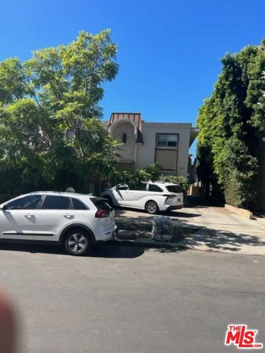 property at 1921 Pelham Ave