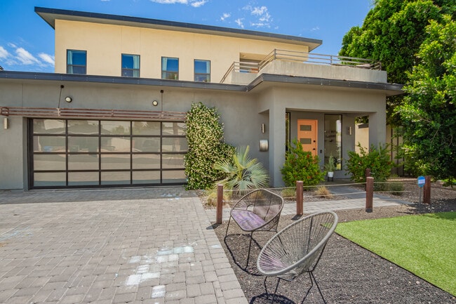 property at 4413 E Montecito Ave