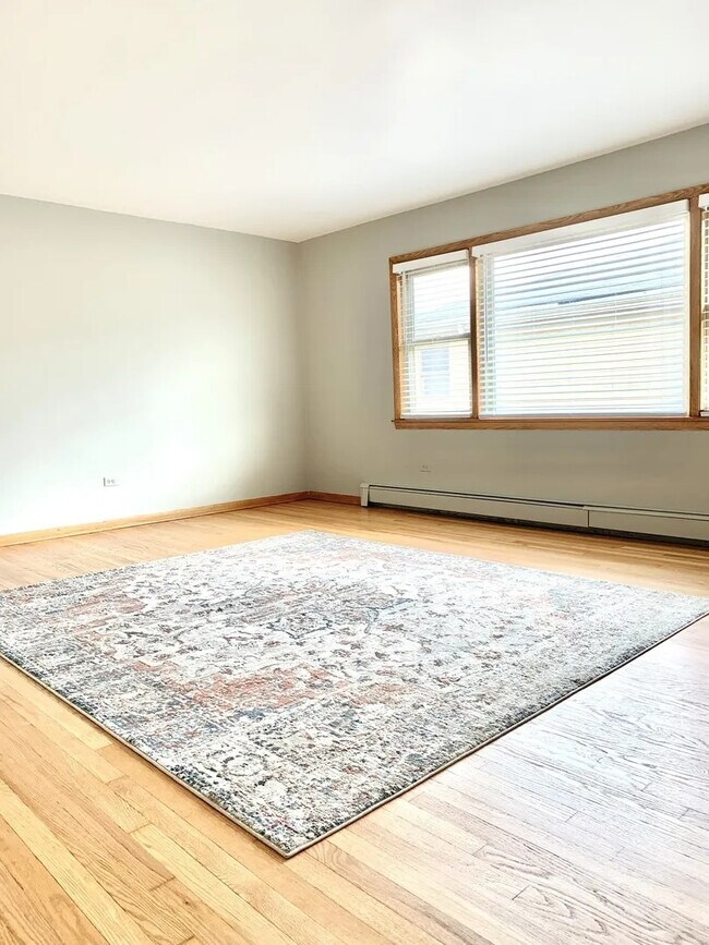 6019 W Diversey Ave in Chicago, IL - Building Photo - Building Photo