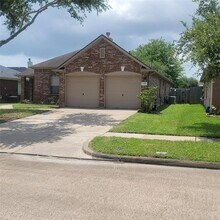 1411 Hunter Ridge Ct in Fresno, TX - Building Photo - Building Photo