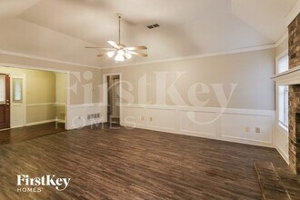 2584 Laurelcrest Dr in Memphis, TN - Building Photo - Building Photo