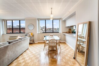 300 NEWARK St in Hoboken, NJ - Building Photo - Building Photo