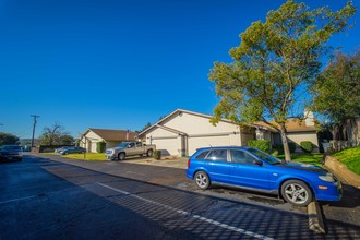 1288 Persimmon Ave in El Cajon, CA - Building Photo - Building Photo