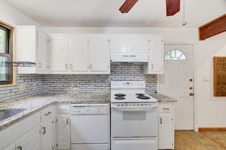 2129 Southport Dr in Bushkill, PA - Building Photo - Building Photo