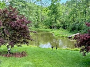 650 Van Wagner Rd, Unit 650A in Poughkeepsie, NY - Building Photo - Building Photo