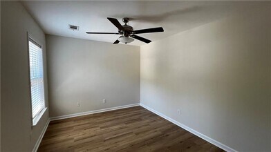 5830 Falls Landing Dr in Cumming, GA - Building Photo - Building Photo