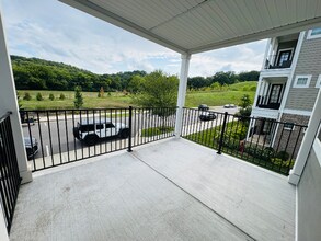 2000 Shadow Green Dr in Franklin, TN - Building Photo - Building Photo