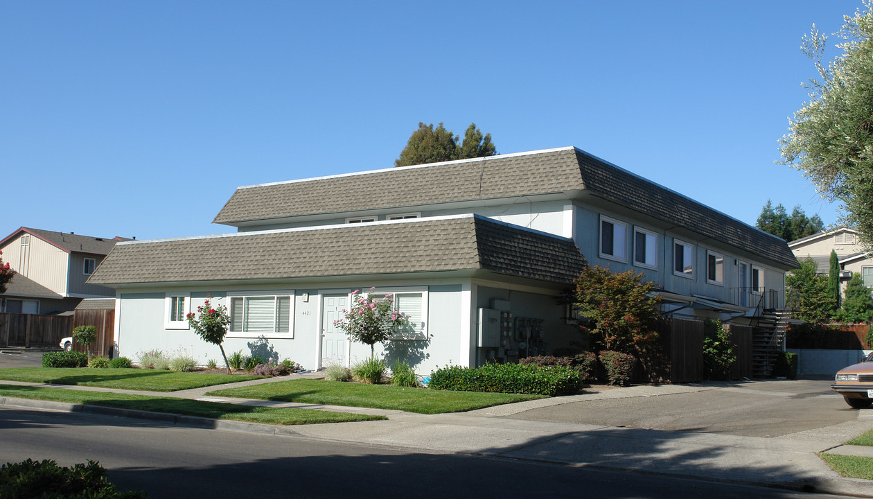 4421 Fairlands Dr in Pleasanton, CA - Building Photo