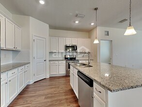 341 Pine Terrace Dr in Ruskin, FL - Building Photo - Building Photo