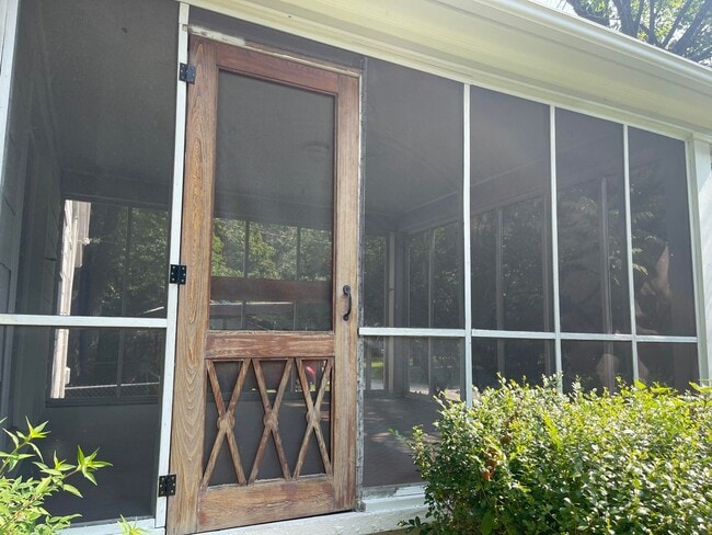 338 E Sycamore St in Fayetteville, AR - Building Photo - Building Photo
