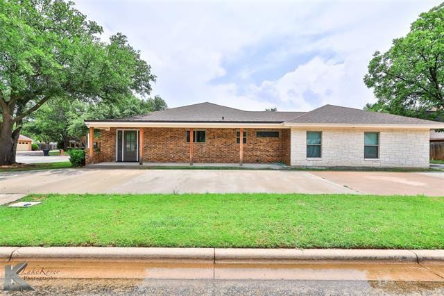 property at 13 Pinehurst