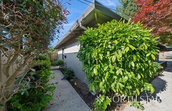 678-688 3rd St in Lake Oswego, OR - Building Photo - Building Photo