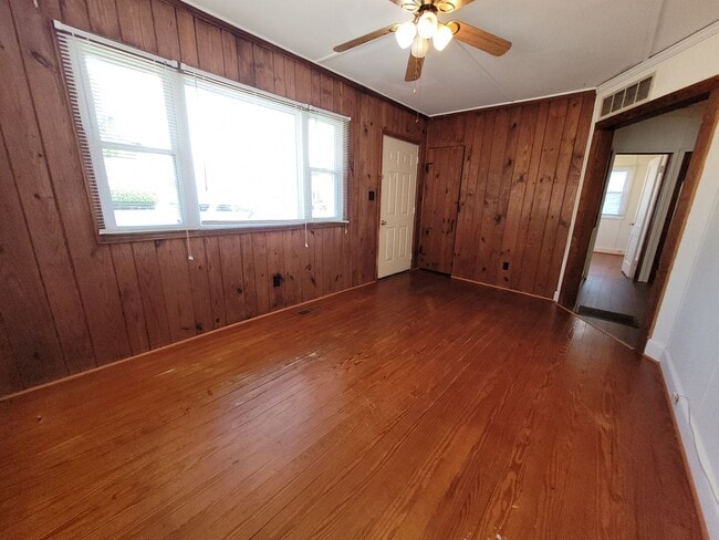 1011 Maple St in Elizabeth City, NC - Building Photo - Building Photo