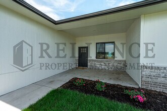 607 Elmwood St in Valley Center, KS - Building Photo - Building Photo