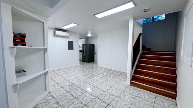 property at 1128 Elm St