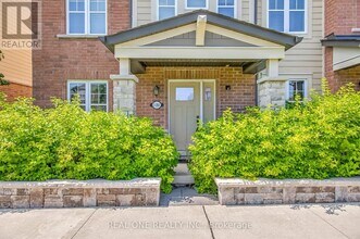 264 Sarah Cline Dr in Oakville, ON - Building Photo - Building Photo