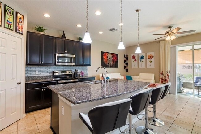 6959 Towne Lake Rd in Riverview, FL - Building Photo - Building Photo
