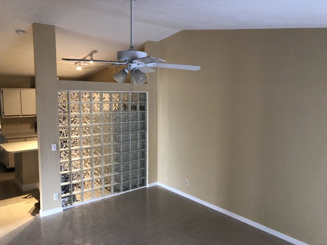 4284 Woodstock Dr-Unit -C in West Palm Beach, FL - Building Photo - Building Photo