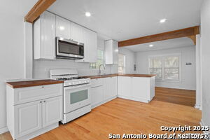 312 St Francis Ave in San Antonio, TX - Building Photo - Building Photo