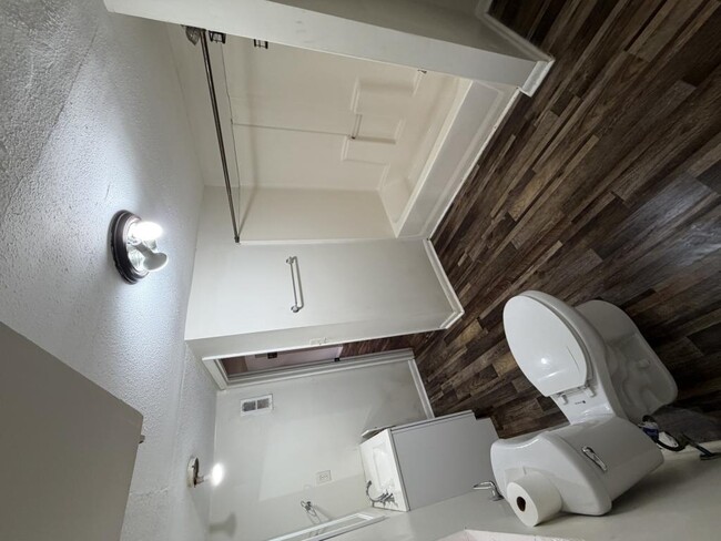 8418 Old Rutledge Pike in Knoxville, TN - Building Photo - Building Photo