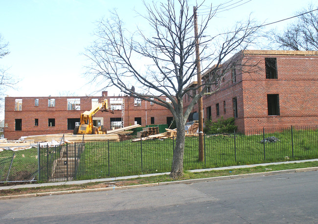 5012 H St SE in Washington, DC - Building Photo - Building Photo