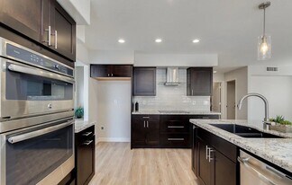 131 S 16th St in Las Vegas, NV - Building Photo