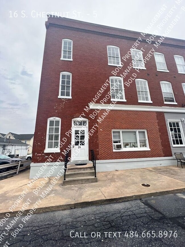 property at 16 S Chestnut St
