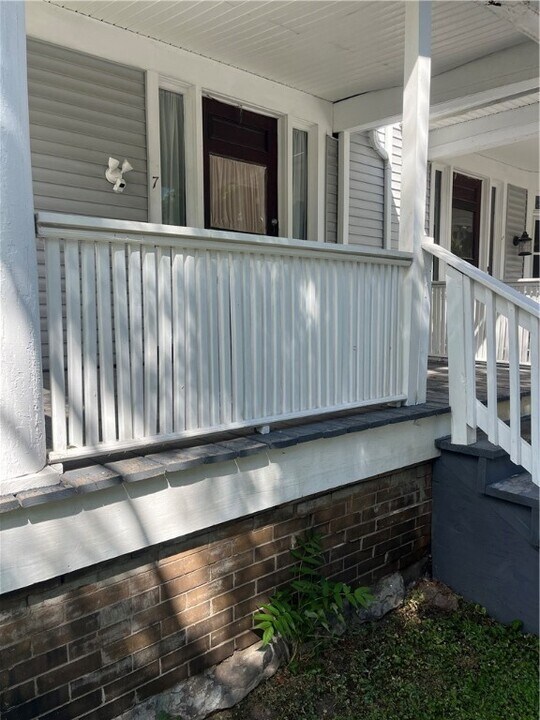 7 Rowley St in Rochester, NY - Building Photo