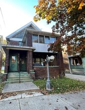 911 W 9th St, Unit 911 in Erie, PA - Building Photo - Building Photo