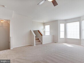 6704 Dorothy Giles Ct in Alexandria, VA - Building Photo - Building Photo