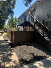 205 Ladera Plaza in Union City, CA - Building Photo - Building Photo