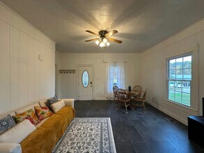 302 Catawba Ave in Hickory, NC - Building Photo - Building Photo