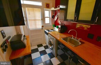 10 Ashby St in Alexandria, VA - Building Photo - Building Photo