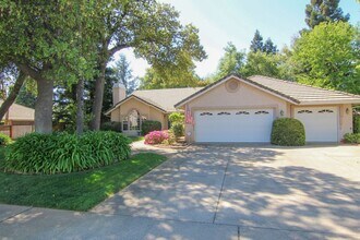 4146 Windwood Dr in Redding, CA - Building Photo - Building Photo