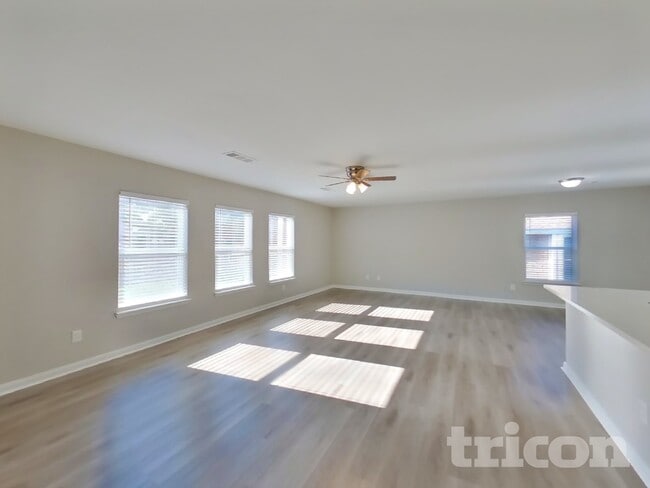 1026 Barrymore Ln in Duncanville, TX - Foto de edificio - Building Photo