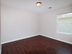 7413 Blue Jay Dr in Texas City, TX - Building Photo - Building Photo