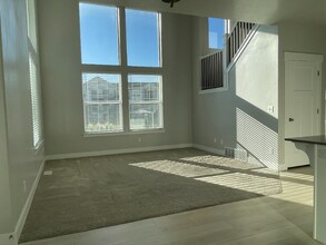 293 W 590 N in Vineyard, UT - Foto de edificio - Building Photo