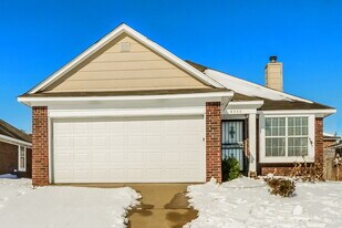 4550 Cedar Leaf Cove, Unit 13101 in Memphis, TN - Building Photo