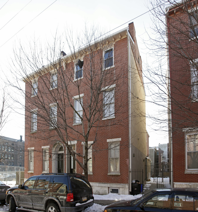 1606 Wallace St in Philadelphia, PA - Building Photo