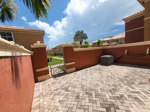 11438 NW 62nd Terrace in Miami, FL - Building Photo - Building Photo