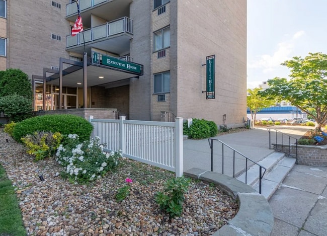 property at 1025 Hancock St