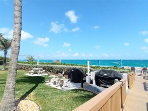 1149 Hillsboro Mile in Hillsboro Beach, FL - Building Photo - Building Photo
