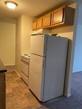 Hilltop Garden Apartments in Holyoke, MA - Building Photo - Building Photo