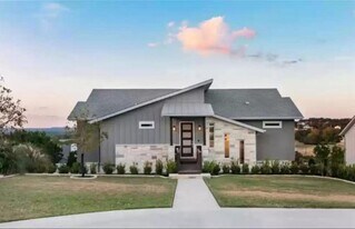 20504 High Dr in Lago Vista, TX - Building Photo