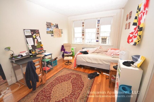 1820 Commonwealth Ave, Unit 15 in Boston, MA - Foto de edificio - Building Photo