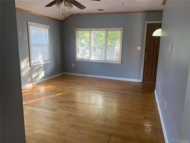 81-15 242nd St in Queens, NY - Building Photo - Building Photo