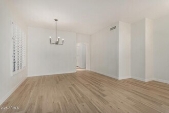 925 W San Marcos Dr in Chandler, AZ - Building Photo - Building Photo