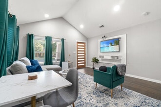 1124 Brunner Ave in Dallas, TX - Building Photo - Building Photo